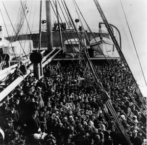 Emigrantes italianos en Ellis Island - New York